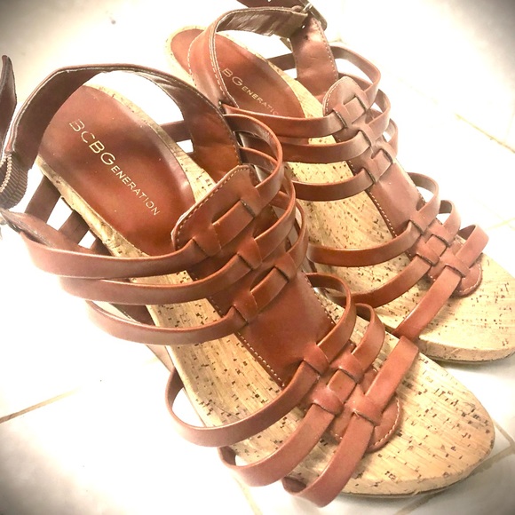 BCBG wedge shoes - Picture 6 of 9